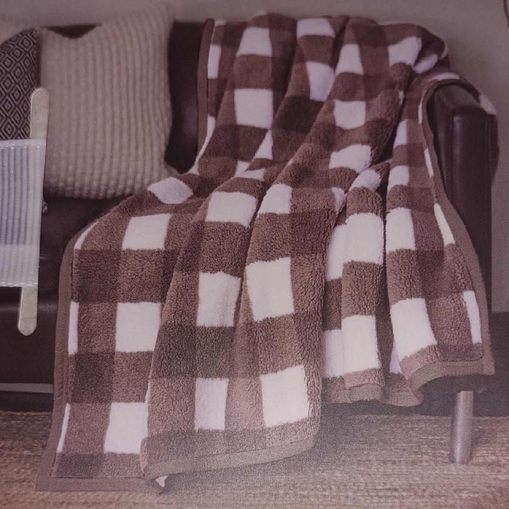 Kirkton House Feathersoft Throw Blanket